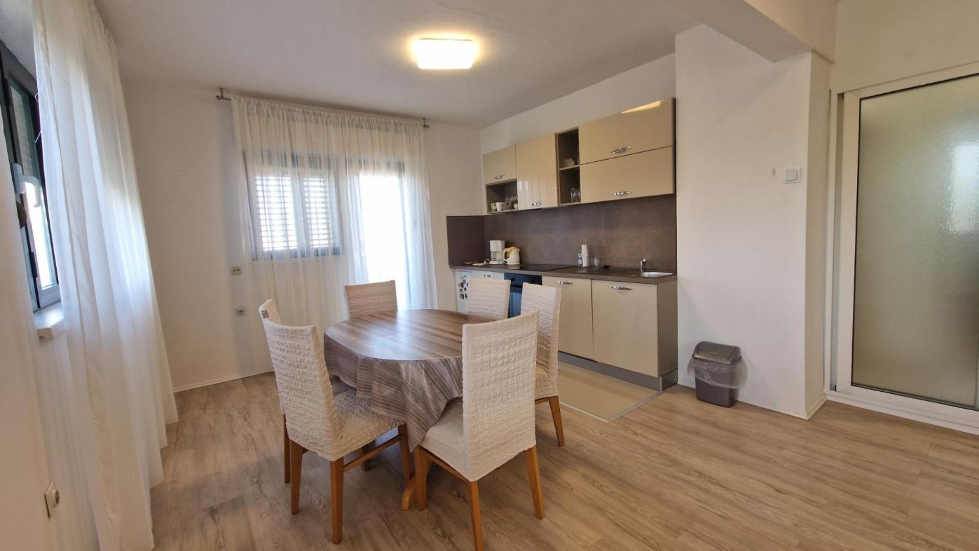 Appartamento Kuca Za Odmor Laura Ražanac Esterno foto