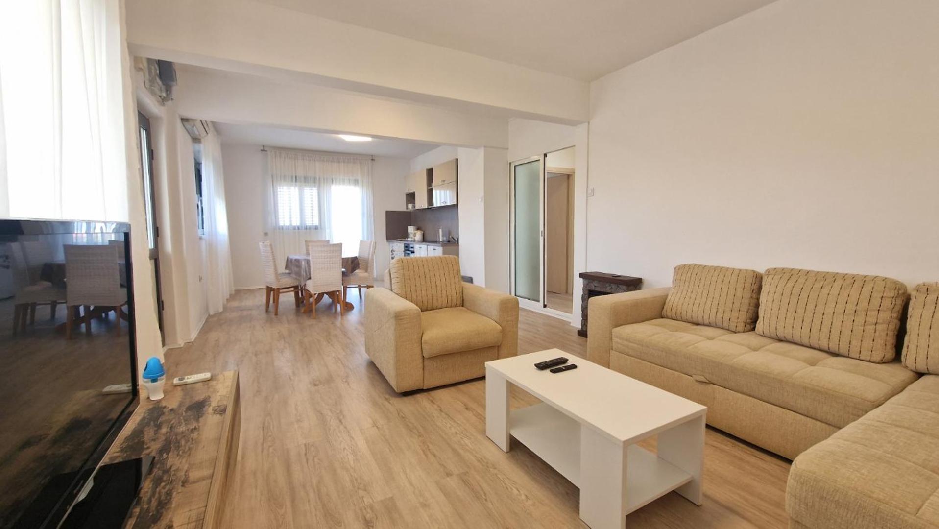 Appartamento Kuca Za Odmor Laura Ražanac Esterno foto